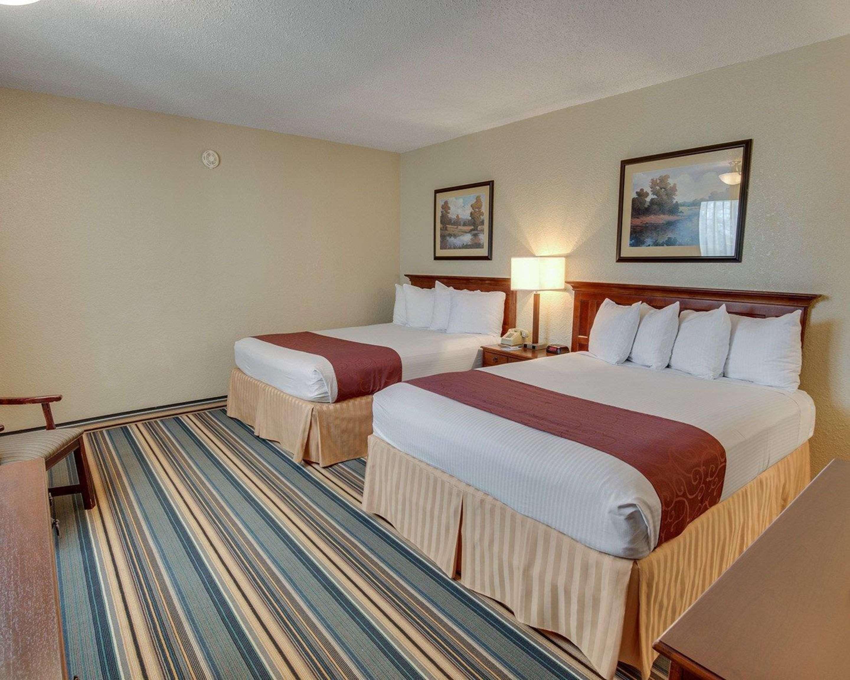 Days Inn By Wyndham Gatesville Bagian luar foto