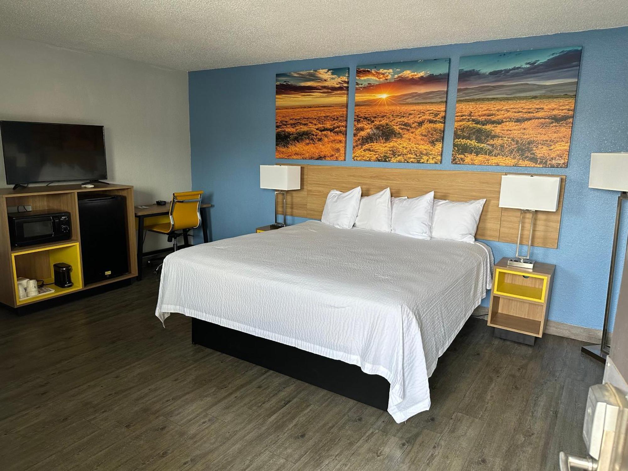 Days Inn By Wyndham Gatesville Bagian luar foto