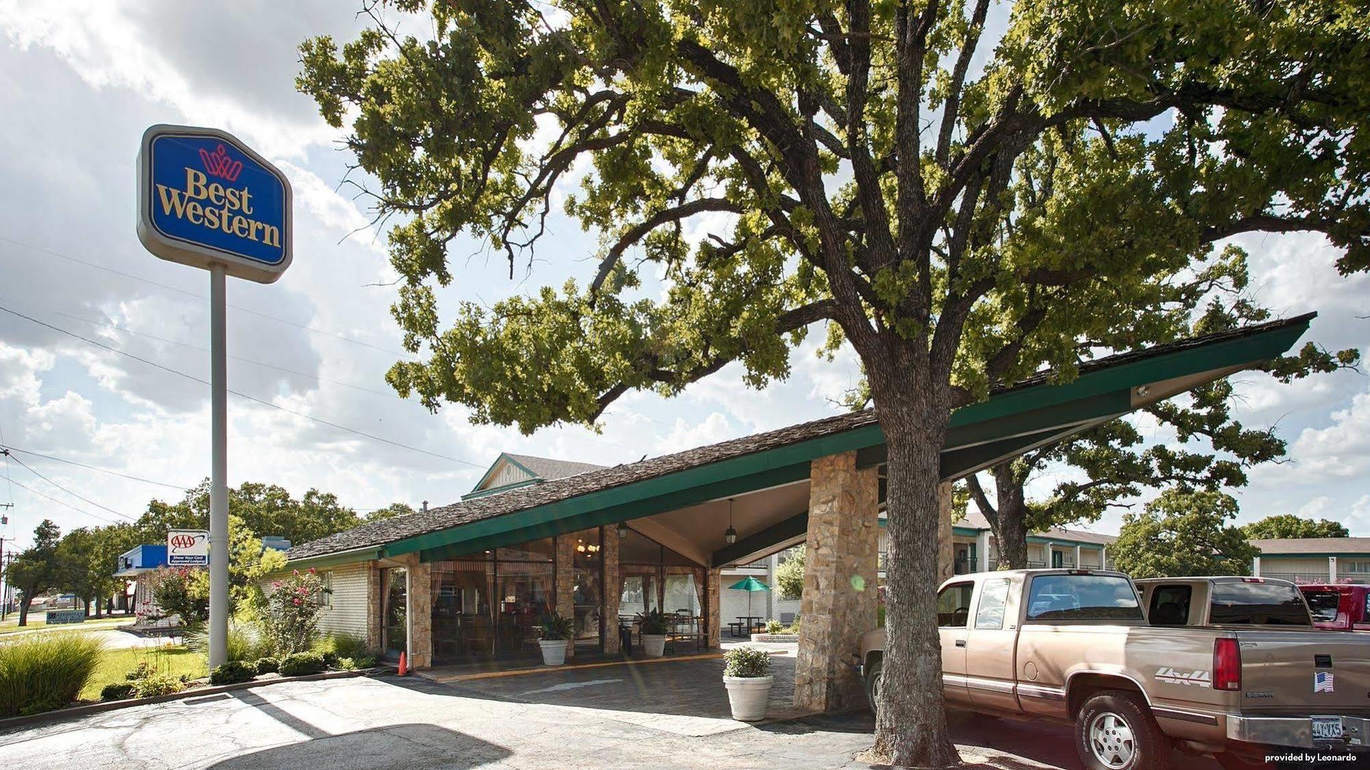 Days Inn By Wyndham Gatesville Bagian luar foto