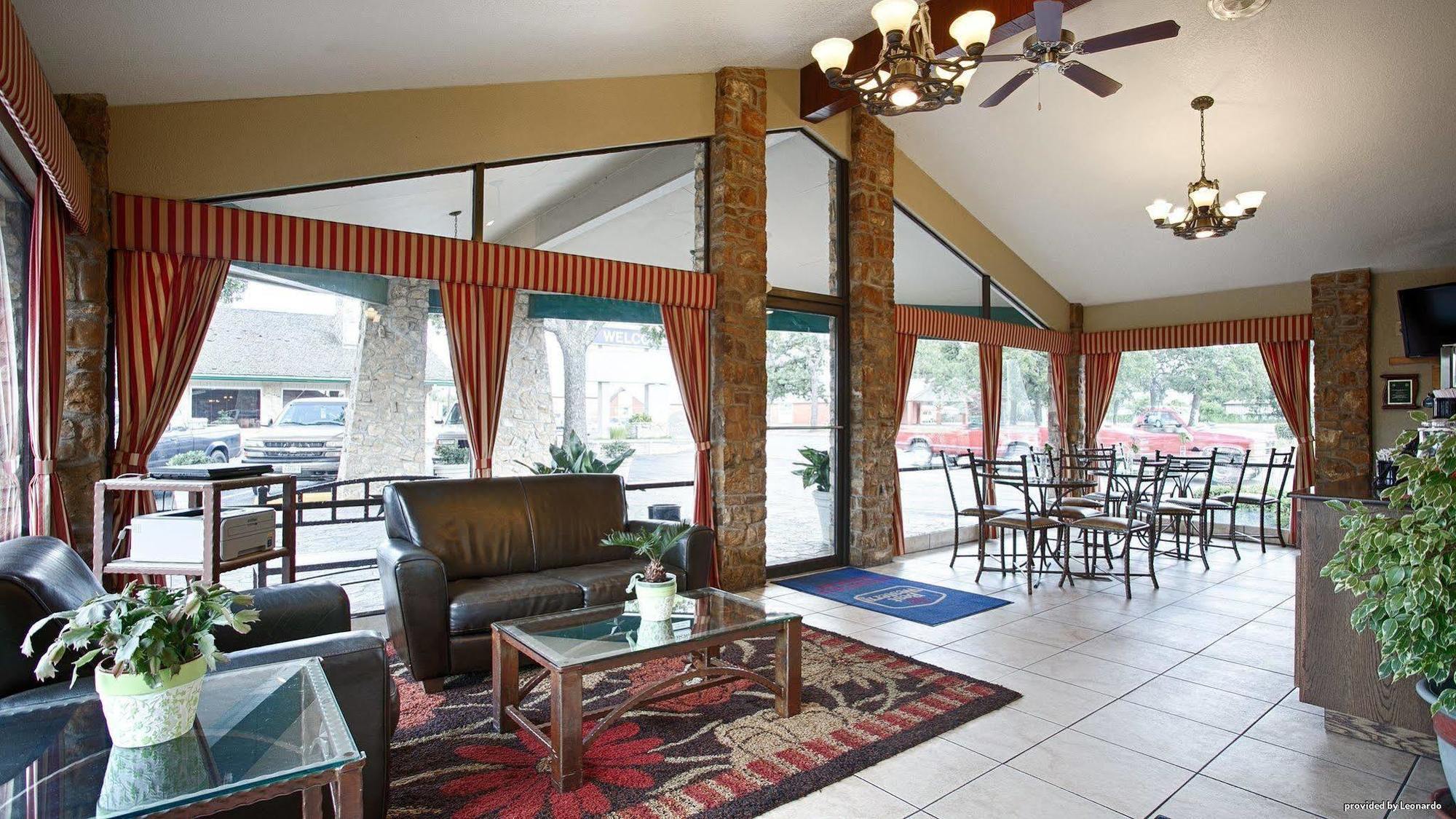 Days Inn By Wyndham Gatesville Bagian luar foto