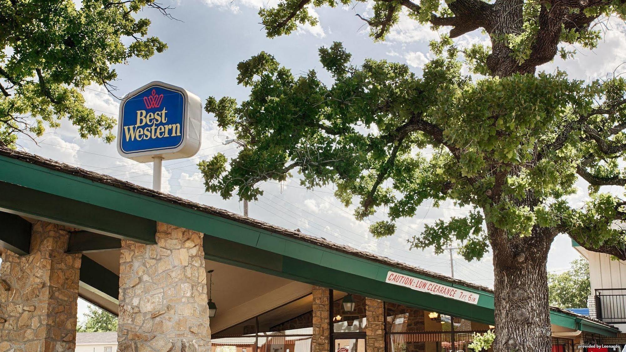 Days Inn By Wyndham Gatesville Bagian luar foto